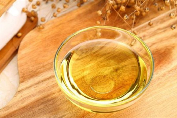 玉米油和花生油哪個(gè)更健康 玉米油適合什么人群吃 玉米油和花生油哪個(gè)更健康 玉米油適合什么人群吃