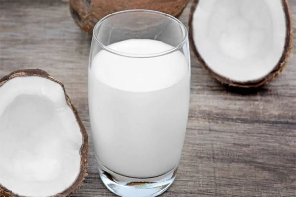 椰奶要加牛奶嗎 椰奶和牛奶哪個(gè)更營(yíng)養(yǎng)些 椰奶要加牛奶嗎 椰奶和牛奶哪個(gè)更營(yíng)養(yǎng)些