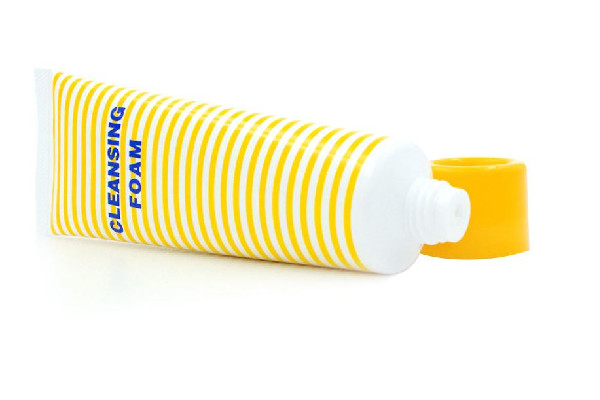 dhc洗面奶是氨基酸洗面奶嗎 dhc洗面奶分層了怎么辦 dhc洗面奶是氨基酸洗面奶嗎 dhc洗面奶分層了怎么辦