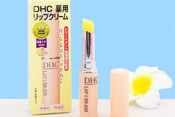 dhc唇膏用完了怎么把剩下的部分推出來 dhc唇膏用完了怎么拆開