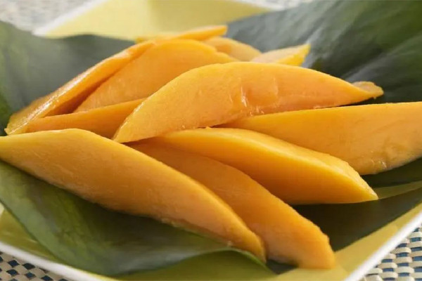 芒果可以放冰箱冷藏嗎 芒果放冰箱好還是常溫好 芒果可以放冰箱冷藏嗎 芒果放冰箱好還是常溫好