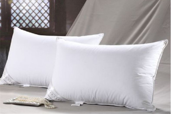 羽絨枕頭會(huì)不會(huì)生蟲 羽絨枕頭可以曬太陽嗎 羽絨枕頭會(huì)不會(huì)生蟲 羽絨枕頭可以曬太陽嗎
