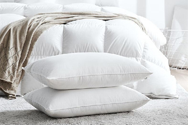 羽絨枕頭曬多久 羽絨枕頭曬曬會更蓬松嗎 羽絨枕頭曬多久 羽絨枕頭曬曬會更蓬松嗎