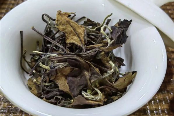 貢眉白茶的價(jià)格是多少 貢眉白茶屬于什么檔次 貢眉白茶的價(jià)格是多少 貢眉白茶屬于什么檔次