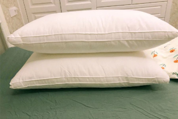 羽絨枕頭對(duì)頸椎好不好 羽絨枕頭有什么好處 羽絨枕頭對(duì)頸椎好不好 羽絨枕頭有什么好處