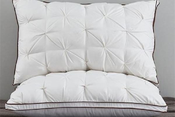 羽絨枕頭曬多久 羽絨枕頭曬曬會更蓬松嗎 羽絨枕頭曬多久 羽絨枕頭曬曬會更蓬松嗎