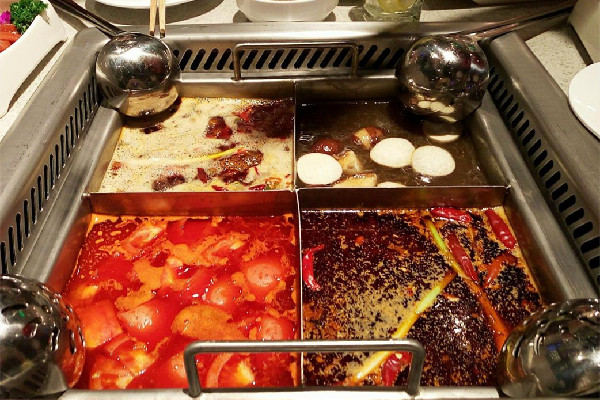 究竟誰在留宿海底撈 海底撈不是大學(xué)生可以打折嗎 究竟誰在留宿海底撈 海底撈不是大學(xué)生可以打折嗎