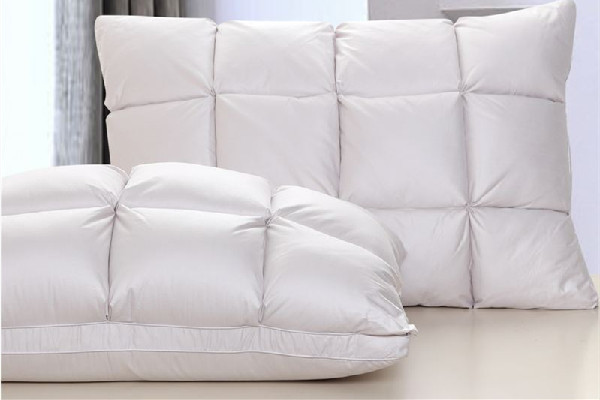 羽絨枕頭會(huì)不會(huì)生蟲 羽絨枕頭可以曬太陽嗎 羽絨枕頭會(huì)不會(huì)生蟲 羽絨枕頭可以曬太陽嗎