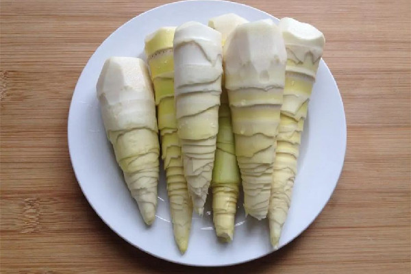 男子貪吃春筍后嘔血又昏厥 春筍什么時(shí)候開始采挖 男子貪吃春筍后嘔血又昏厥 春筍什么時(shí)候開始采挖