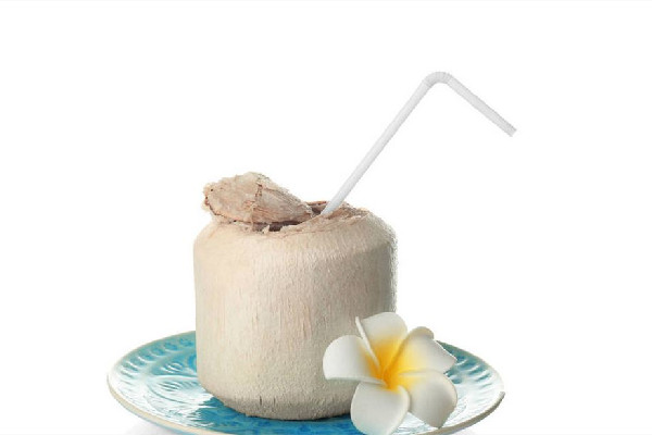 椰子水有什么營養(yǎng) 椰子水可以當(dāng)水喝嗎 椰子水有什么營養(yǎng) 椰子水可以當(dāng)水喝嗎