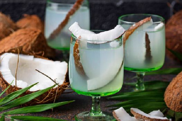 椰子水有什么營養(yǎng) 椰子水可以當(dāng)水喝嗎 椰子水有什么營養(yǎng) 椰子水可以當(dāng)水喝嗎