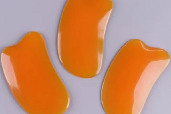 刮痧有顆粒感說明什么 刮痧有小疙瘩正常嗎 刮痧有顆粒感說明什么 刮痧有小疙瘩正常嗎