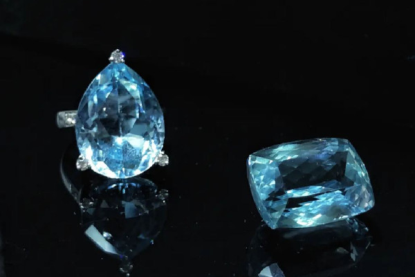 托帕石怎么辨別真假 托帕石有輻射嗎 托帕石怎么辨別真假 托帕石有輻射嗎