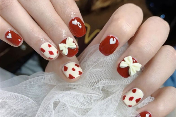 紅色美甲會不會不吉利 紅色美甲會不會顯老氣 紅色美甲會不會不吉利 紅色美甲會不會顯老氣