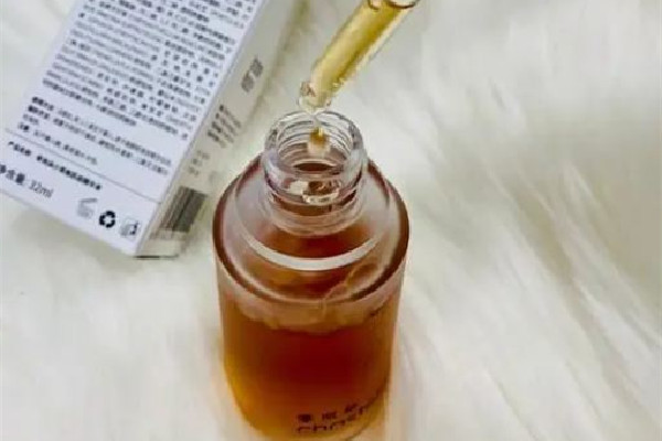 肌底液可以直接涂臉上嗎 肌底液怎么用效果好 肌底液可以直接涂臉上嗎 肌底液怎么用效果好