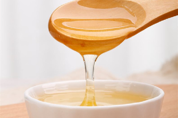 槐花蜜是什么顏色 槐花蜜可以長(zhǎng)期喝嗎 槐花蜜是什么顏色 槐花蜜可以長(zhǎng)期喝嗎