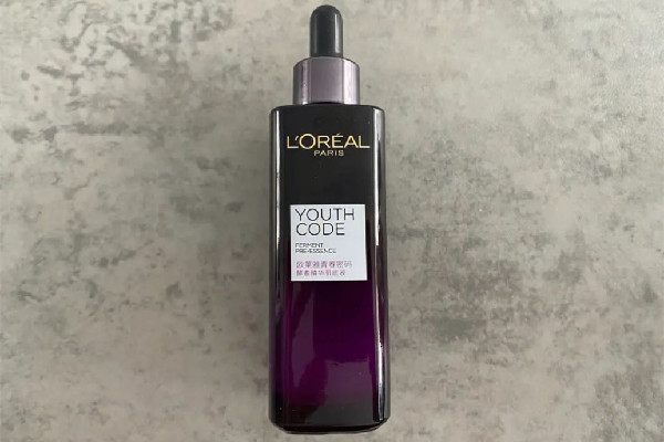 肌底液可以當(dāng)乳液用嗎 肌底液和精華液可以一起用嗎 肌底液可以當(dāng)乳液用嗎 肌底液和精華液可以一起用嗎