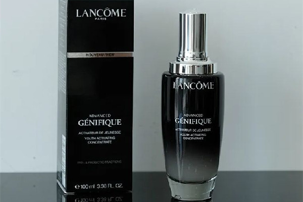 肌底液為什么用的臉上很粘 肌底液為什么會搓泥 肌底液為什么用的臉上很粘 肌底液為什么會搓泥