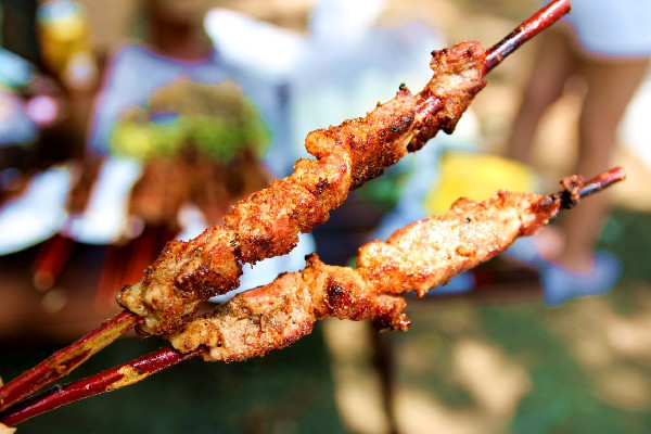 淄博老板娘為趕高鐵小伙1V1烤串 燒烤怎么烤才入味好吃 淄博老板娘為趕高鐵小伙1V1烤串 燒烤怎么烤才入味好吃