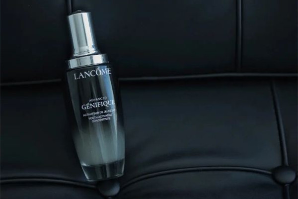 蘭蔻精華液和雅詩蘭黛精華液哪個(gè)好 蘭蔻精華液是精華液?jiǎn)?></a>
      <p class=