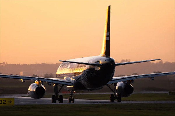 空姐飛機(jī)上推銷商品長達(dá)40分鐘 飛機(jī)上推銷商品可以舉報(bào)嗎