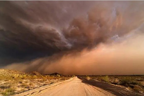 女子忘關窗回家掃土1小時 沙塵天氣要關窗戶嗎