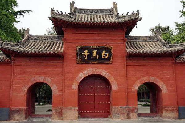 去寺廟先上香還是先磕頭 去寺廟拜神的順序 去寺廟先上香還是先磕頭 去寺廟拜神的順序