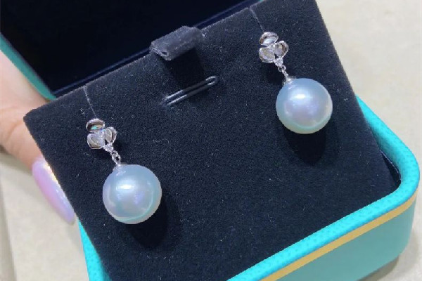 珍珠耳飾什么品牌的好 買珍珠耳環(huán)哪種好看 珍珠耳飾什么品牌的好 買珍珠耳環(huán)哪種好看