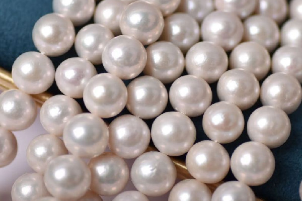 珍珠有藍色的嗎 珍珠什么顏色的最值錢 珍珠有藍色的嗎 珍珠什么顏色的最值錢