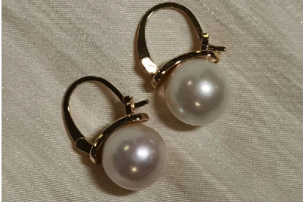 珍珠耳飾什么品牌的好 買珍珠耳環(huán)哪種好看 珍珠耳飾什么品牌的好 買珍珠耳環(huán)哪種好看