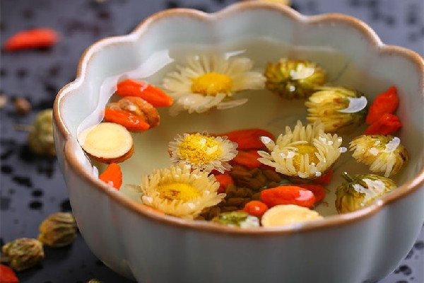 菊花茶有小黑蟲(chóng)怎么辦 菊花茶有蟲(chóng)子能喝嗎 菊花茶有小黑蟲(chóng)怎么辦 菊花茶有蟲(chóng)子能喝嗎