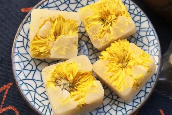 菊花茶可以放多久 菊花茶放了三年還能喝嗎 菊花茶可以放多久 菊花茶放了三年還能喝嗎