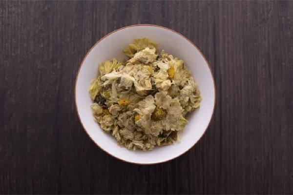 菊花茶有小黑蟲(chóng)怎么辦 菊花茶有蟲(chóng)子能喝嗎 菊花茶有小黑蟲(chóng)怎么辦 菊花茶有蟲(chóng)子能喝嗎