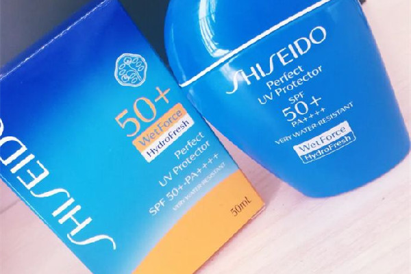 資生堂藍胖子怎么看生產日期 資生堂藍胖子放一年可以用嗎 資生堂藍胖子怎么看生產日期 資生堂藍胖子放一年可以用嗎