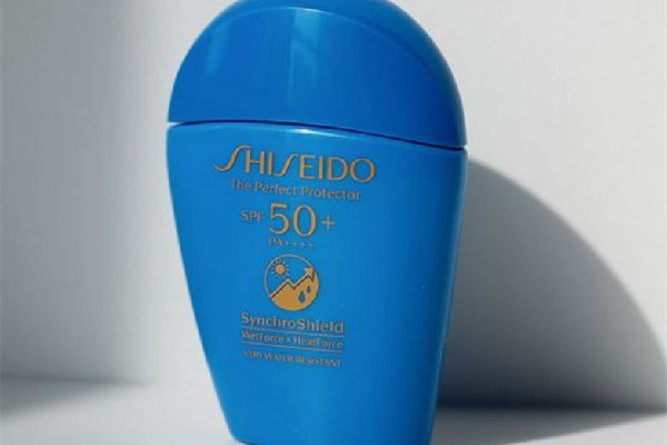 資生堂藍胖子怎么看生產日期 資生堂藍胖子放一年可以用嗎 資生堂藍胖子怎么看生產日期 資生堂藍胖子放一年可以用嗎