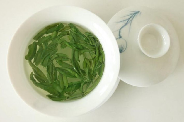 六安瓜片喝多了會(huì)怎樣 六安瓜片傷胃嗎 六安瓜片喝多了會(huì)怎樣 六安瓜片傷胃嗎