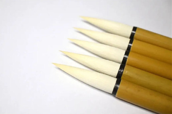 毛筆哪個(gè)牌子最好 毛筆買(mǎi)多少錢(qián)合適 毛筆哪個(gè)牌子最好 毛筆買(mǎi)多少錢(qián)合適