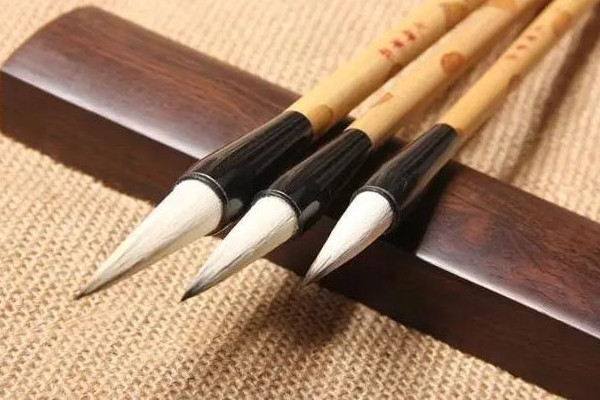 毛筆適合幾歲小孩子學(xué) 毛筆可以自學(xué)嗎 毛筆適合幾歲小孩子學(xué) 毛筆可以自學(xué)嗎