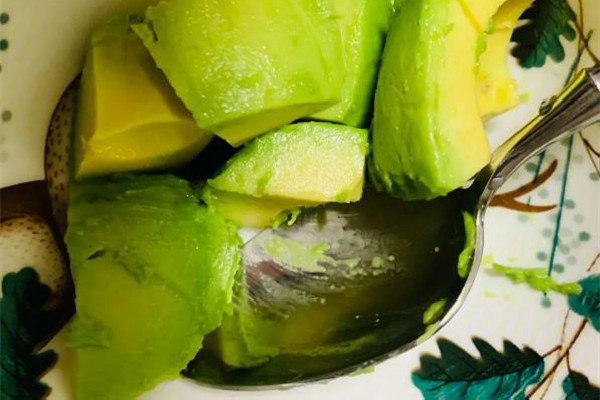 牛油果會苦嗎 牛油果吃不下去怎么辦 牛油果會苦嗎 牛油果吃不下去怎么辦