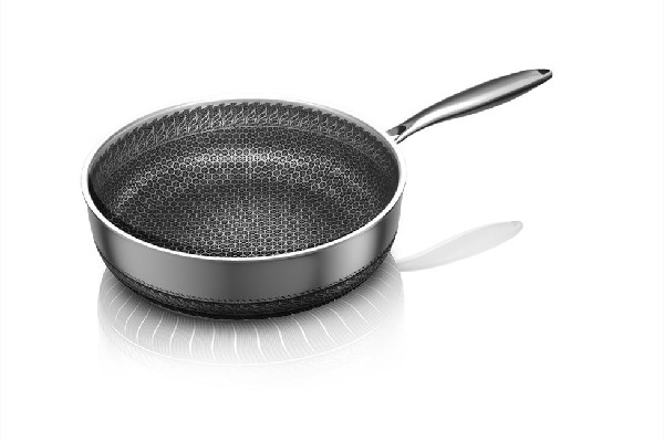 平底鍋鍋底的黑垢怎么去除 平底鍋每次用完怎么清洗 平底鍋鍋底的黑垢怎么去除 平底鍋每次用完怎么清洗