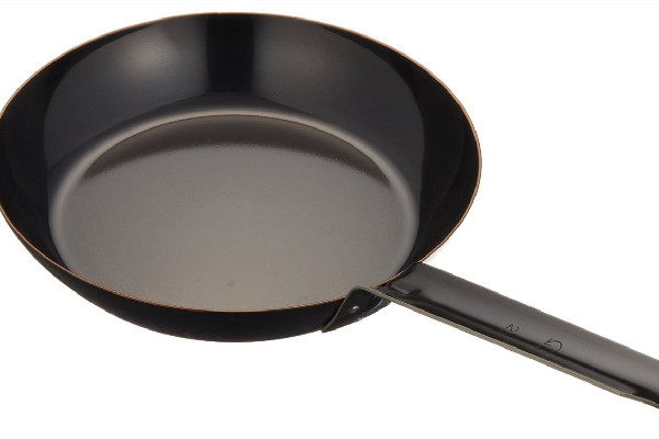 平底鍋的涂層掉了鍋還能用嗎 平底鍋有涂層好還是無涂層好 平底鍋的涂層掉了鍋還能用嗎 平底鍋有涂層好還是無涂層好