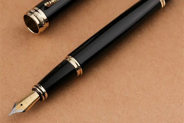 鋼筆怎么裝墨囊 鋼筆怎么拿是正確方法 鋼筆怎么裝墨囊 鋼筆怎么拿是正確方法