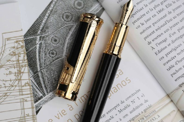 鋼筆怎么裝墨囊 鋼筆怎么拿是正確方法 鋼筆怎么裝墨囊 鋼筆怎么拿是正確方法