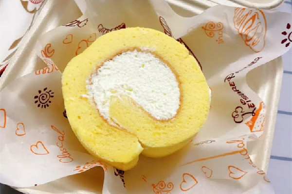 蛋糕卷為什么會(huì)粘皮 蛋糕卷怎么做不會(huì)把表皮粘掉 蛋糕卷為什么會(huì)粘皮 蛋糕卷怎么做不會(huì)把表皮粘掉