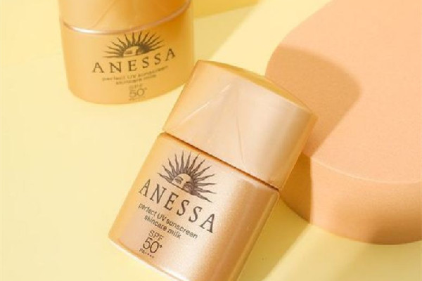 資生堂小金瓶防曬霜怎么看日期 資生堂小金瓶防曬霜保質(zhì)期多久 資生堂小金瓶防曬霜怎么看日期 資生堂小金瓶防曬霜保質(zhì)期多久