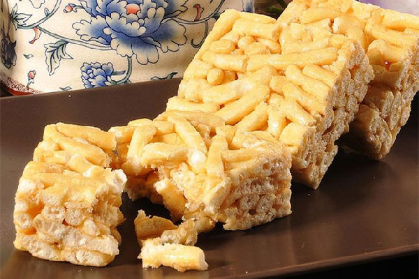 沙琪瑪?shù)臓I(yíng)養(yǎng)和功效 沙琪瑪適合孩子吃嗎 沙琪瑪?shù)臓I(yíng)養(yǎng)和功效 沙琪瑪適合孩子吃嗎