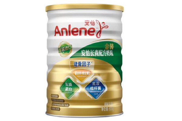 老年奶粉和純牛奶哪個營養(yǎng)好 老年奶粉和蛋白粉可以一起沖嗎