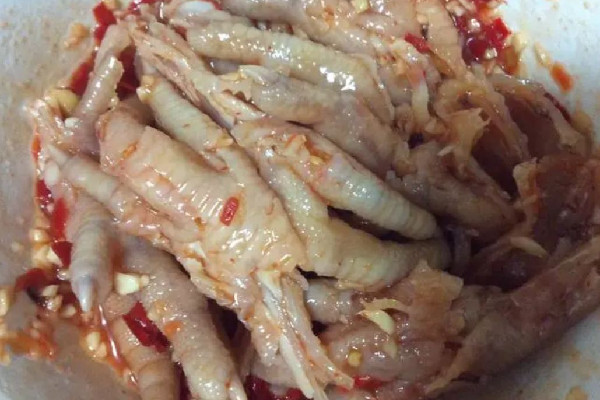 雞爪的熱量高不高 雞爪一次可以吃幾個(gè) 雞爪的熱量高不高 雞爪一次可以吃幾個(gè)