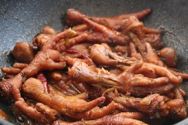 雞爪的熱量高不高 雞爪一次可以吃幾個(gè) 雞爪的熱量高不高 雞爪一次可以吃幾個(gè)